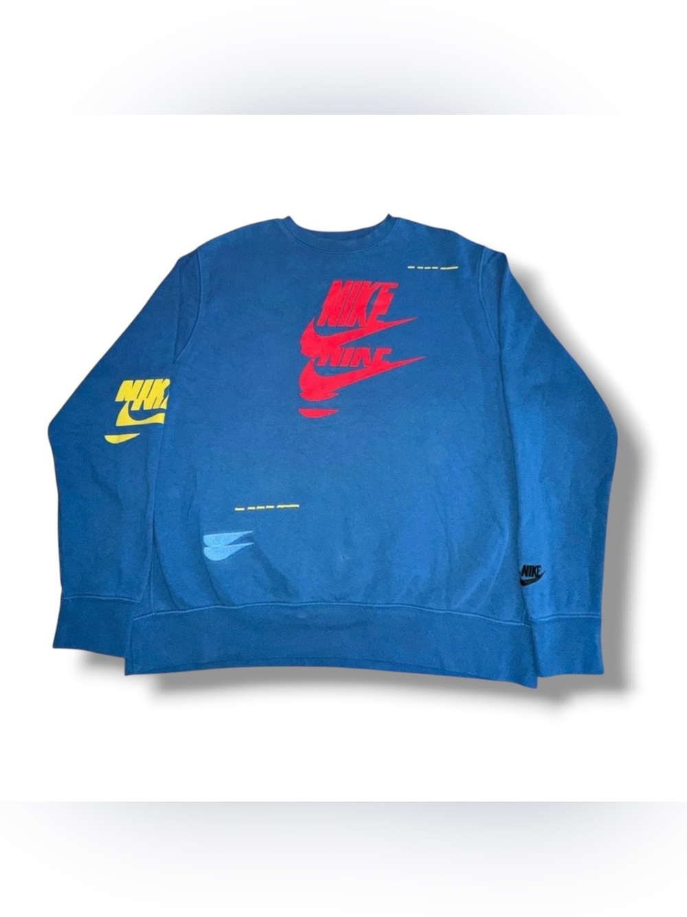 Men’s Nike Sports Essentials Crewneck Sweatshirt